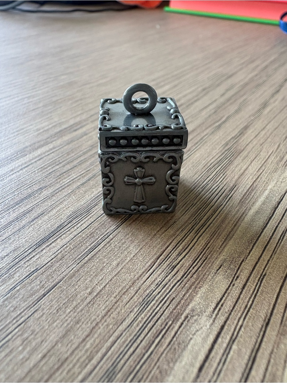 Pendant Cross Keepsake Box with 3 Angels